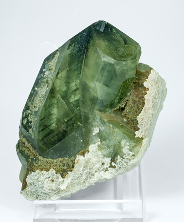 Fluorapatite with Calcite and Chlorite.